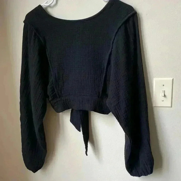 Urban Outfitters Black Crop Tie Top - Women’s Medium - Picture 4 of 7